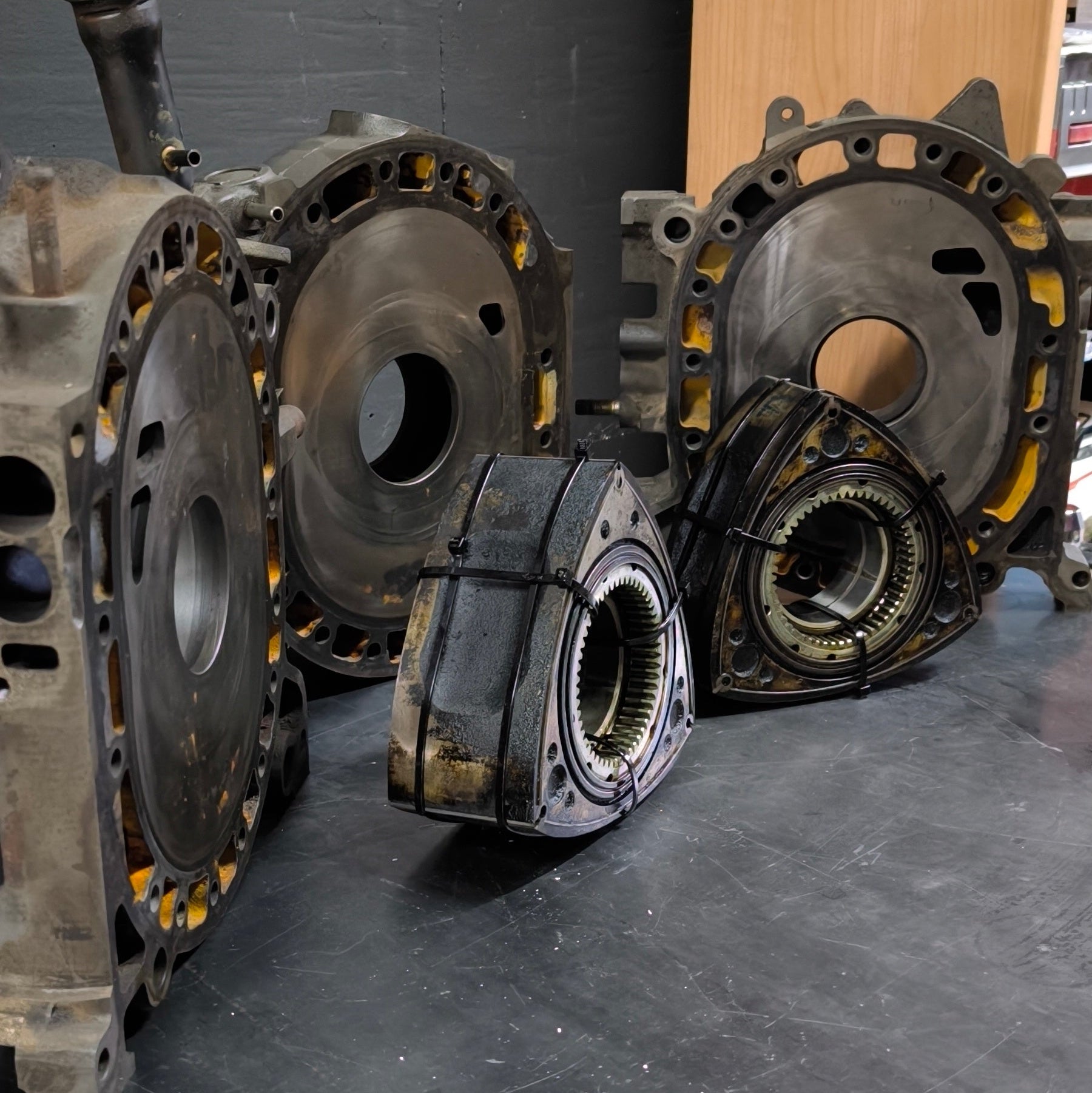 Used Mazda 13B GSL-SE engine plates and rotors RX-7 FB