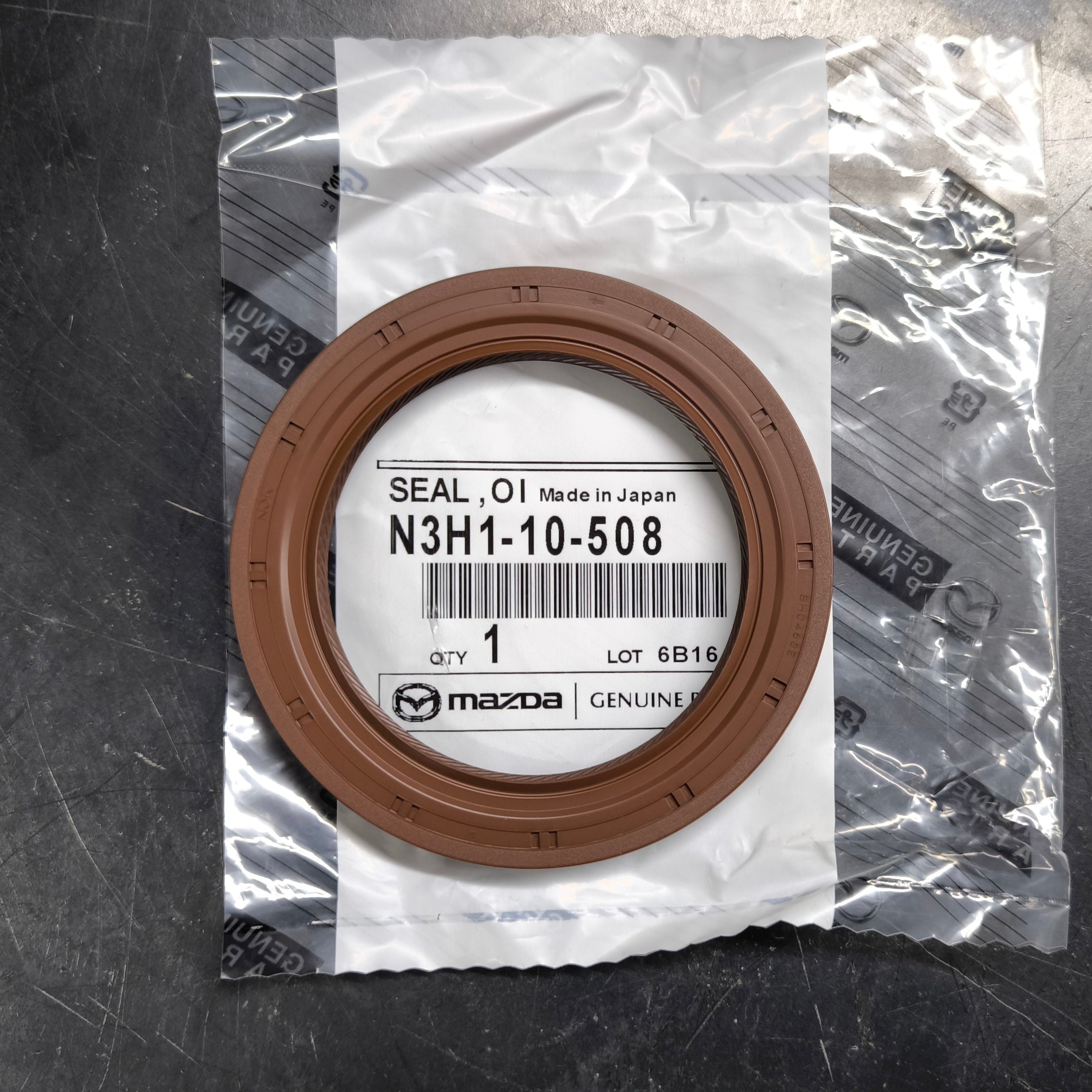Genuine Mazda RX-7 RX-8 rear main oil seal N3H1-10-508