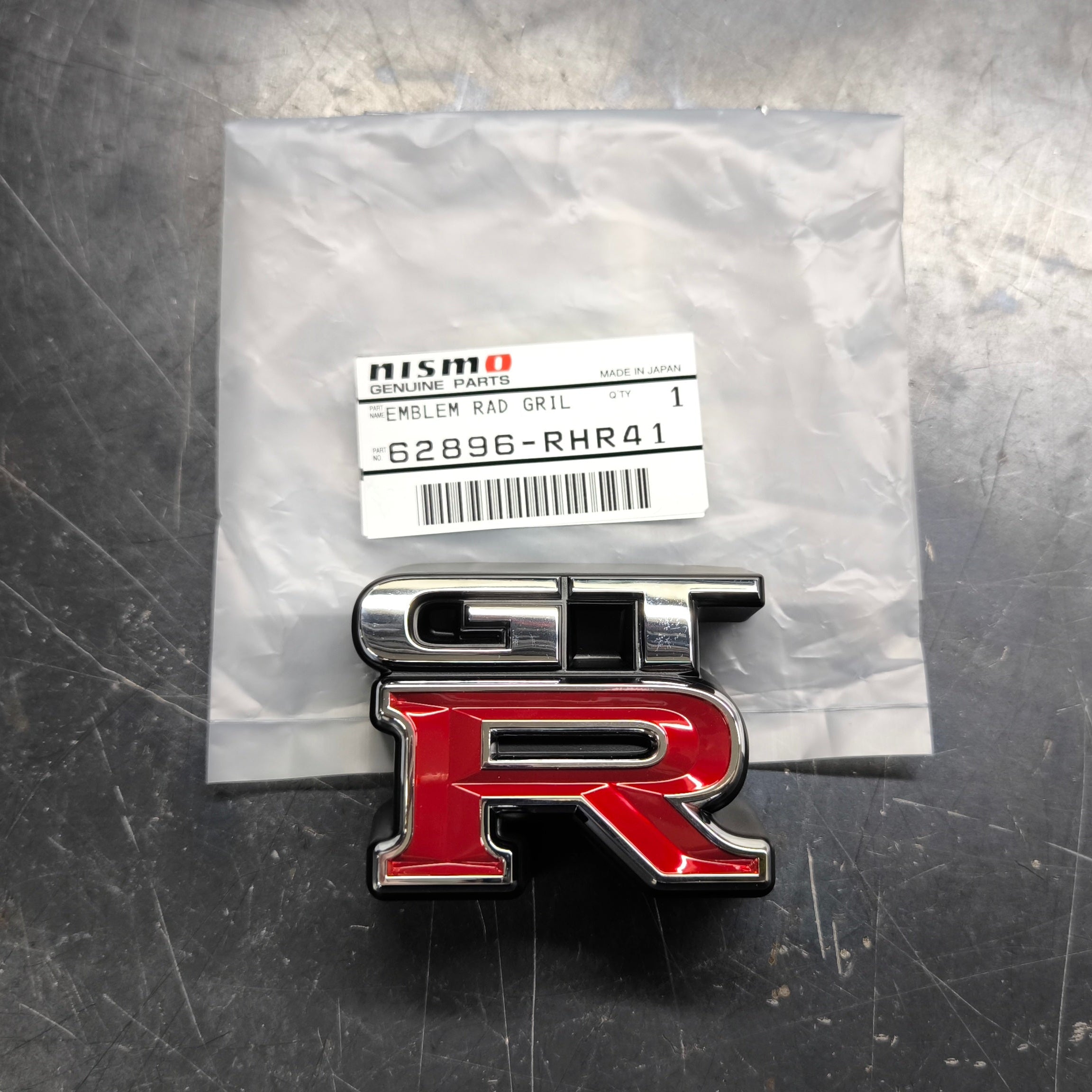Genuine NISMO Heritage Nissan Skyline R34 GT-R front grille emblem 62896-RHR41