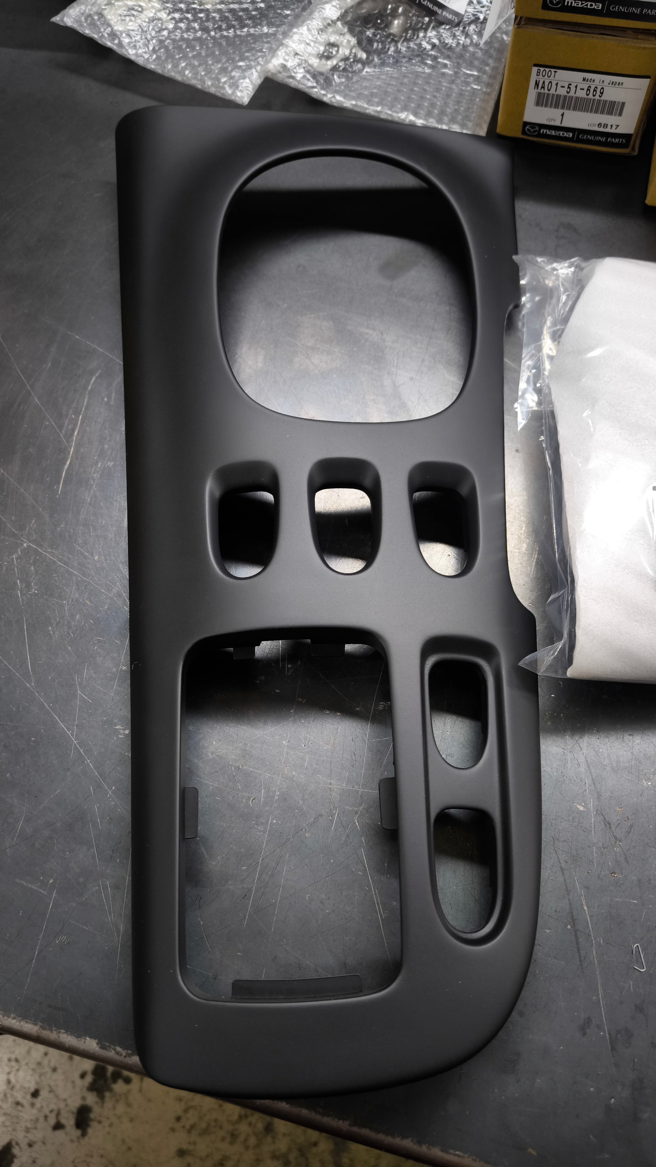Mazda OEM RX-7 FD3S LHD Shifter Panel FD01-64-471D-00 – 1993